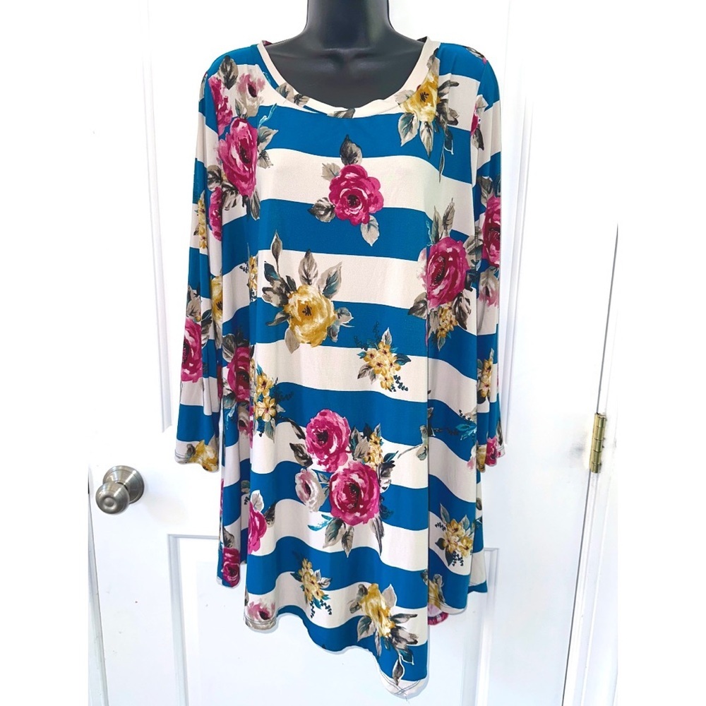 Emerald boutique brand, blue striped tunic top